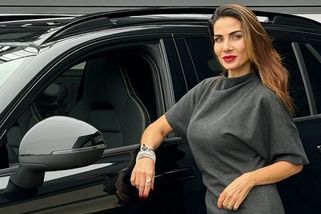 Půvabná Eva Decastelo má nové auto. Řídí SUV značky, o které dost možná uslyšíte poprvé - Garáž.cz